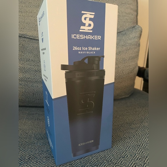 NEW IN BOX 26oz Ice Shaker Navy Black - Picture 4 of 4